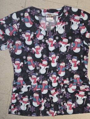 Uniform Advantage Scrub Top